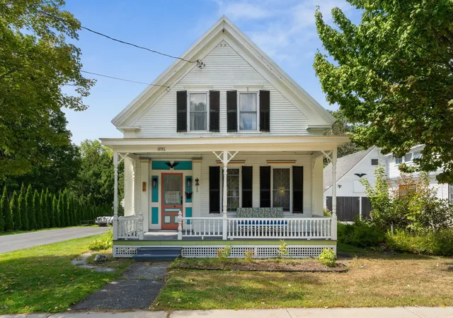 Single family home for sale at 276 Central St, Northfield, VT 05663 | MLS# 5107997