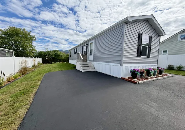 Photo 1 of Manufactured home for sale at 21 Union St, Gorham, NH 03581 | MLS# 5107999 | Listing updated on 2026-09-04