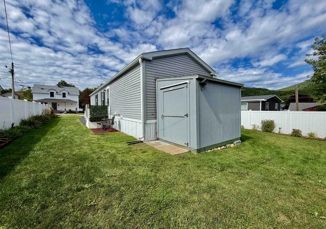 Photo 3 of Manufactured home for sale at 21 Union St, Gorham, NH 03581 | MLS# 5107999 | Listing updated on 2026-09-26