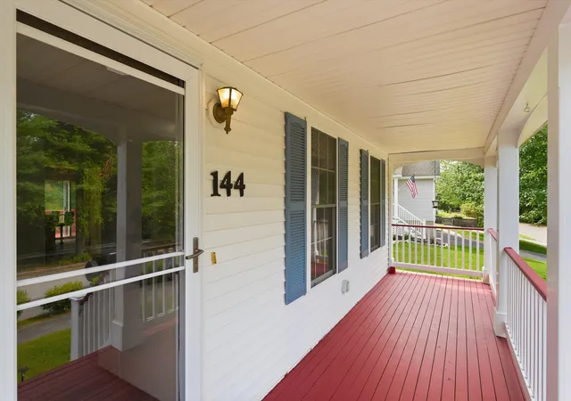 Photo 3 of Single family home for sale at 144 Whittington St, Manchester, NH 03104 | MLS# 5108007 | Listing updated on 2026-09-18