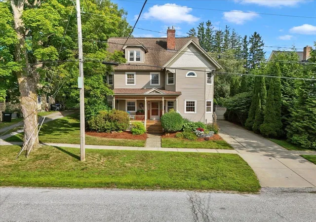 Photo 1 of Single family home for sale at 19 Brown Ave, St. Albans City, VT 05478 | MLS# 5108030 | Listing updated on 2026-09-13
