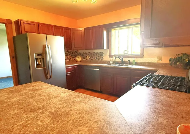 Photo 3 of Single family home for sale at 71 Summer St, Hardwick, VT 05843 | MLS# 5108031 | Listing updated on 2026-09-04