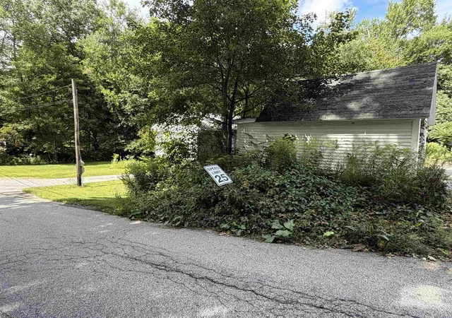 Photo 15 of Manufactured home for sale at 45 Myrtle St, Hillsborough, NH 03244 | MLS# 5108042 | Listing updated on 2026-09-04