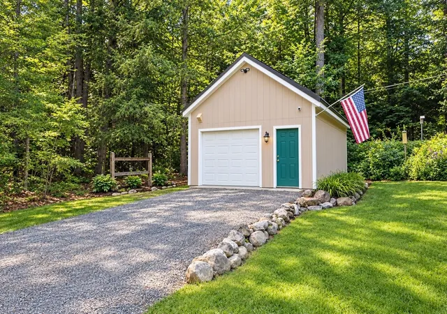 Photo 1 of Single family home for sale at 106 Pine N St, Bristol, NH 03222 | MLS# 5108061 | Listing updated on 2026-09-17