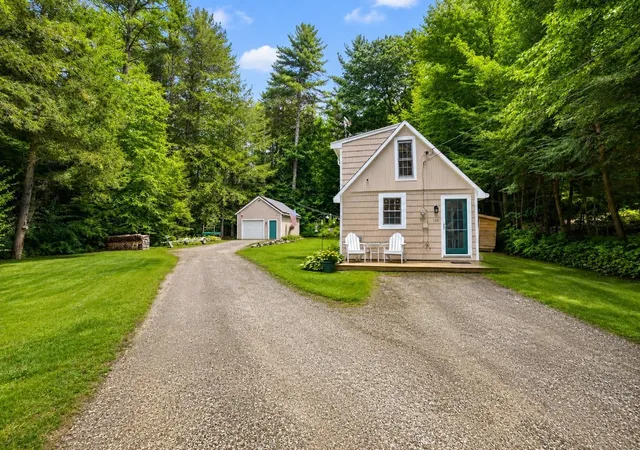 Photo 2 of Single family home for sale at 106 Pine N St, Bristol, NH 03222 | MLS# 5108061 | Listing updated on 2026-09-17