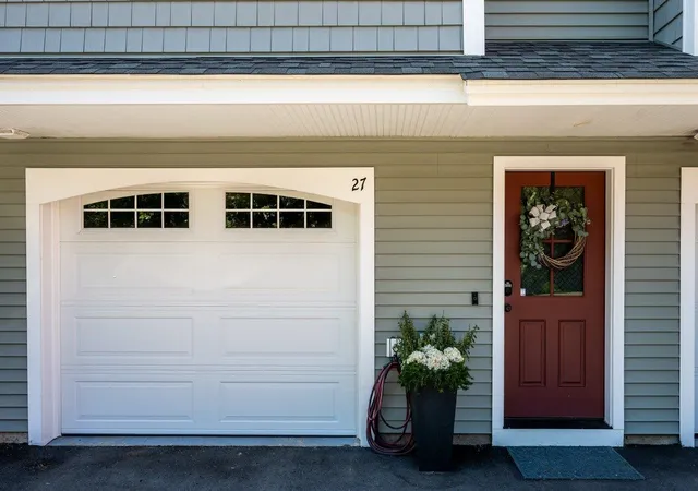 Photo 4 of Condo for sale at 27 Fownes Ml Ct #17, Rochester, NH 03867 | MLS# 5108064 | Listing updated on 2026-09-17
