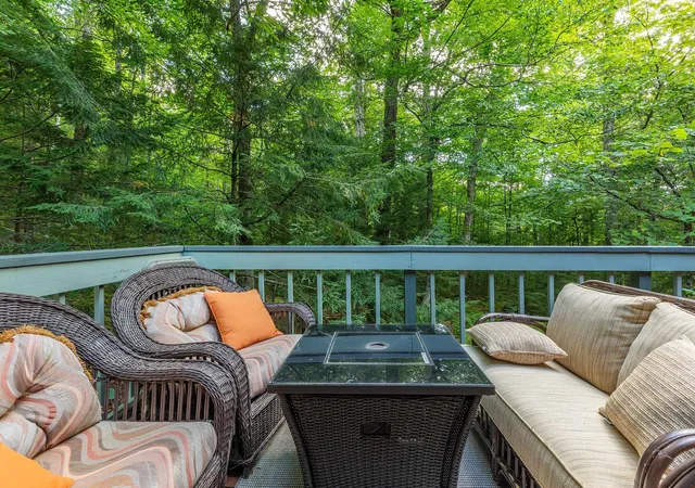 Photo 4 of Single family home for sale at 18 Old Snow Valley Rd, Winhall, VT 05340 | MLS# 5108069 | Listing updated on 2026-09-06
