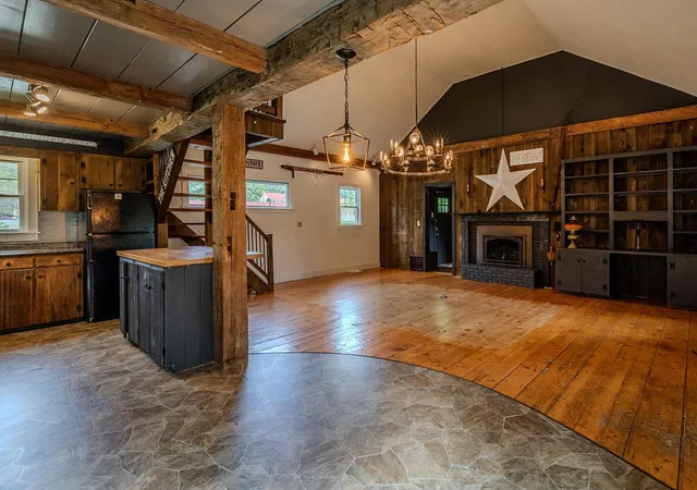 Photo 2 of Single family home for sale at 7330 Main St, Manchester Center, VT 05255 | MLS# 5108077 | Listing updated on 2026-09-05