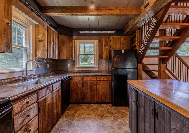 Photo 3 of Single family home for sale at 7330 Main St, Manchester Center, VT 05255 | MLS# 5108077 | Listing updated on 2026-09-05