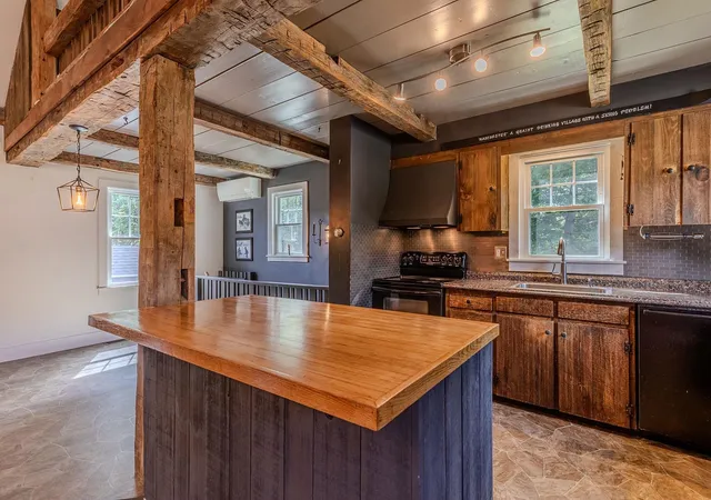 Photo 4 of Single family home for sale at 7330 Main St, Manchester Center, VT 05255 | MLS# 5108077 | Listing updated on 2026-09-05