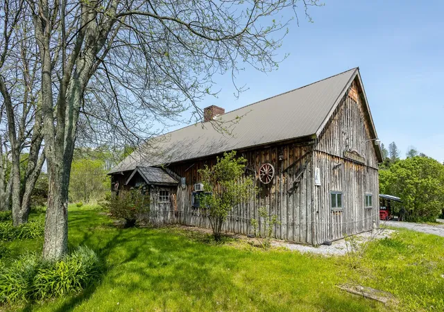 Photo 2 of Single family home for sale at 425 Rt 30 N, Pawlet, VT 05775 | MLS# 5108082 | Listing updated on 2026-09-12