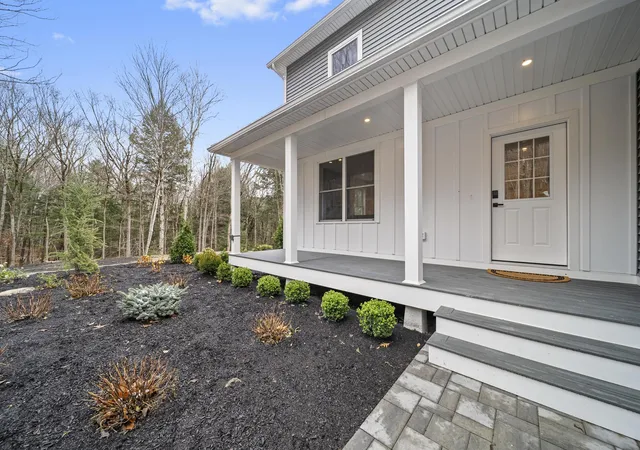 Photo 3 of Townhouse for sale at 612 Upper Mad River Rd #A, Thornton, NH 03285 | MLS# 5108102 | Listing updated on 2026-09-17