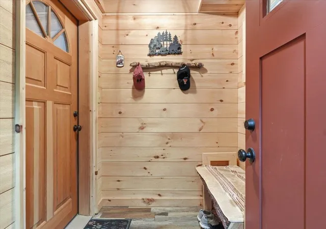 Photo 4 of Single family home for sale at 17 Forest Ridge Rd, East Middlebury, VT 05740 | MLS# 5108105 | Listing updated on 2026-09-08