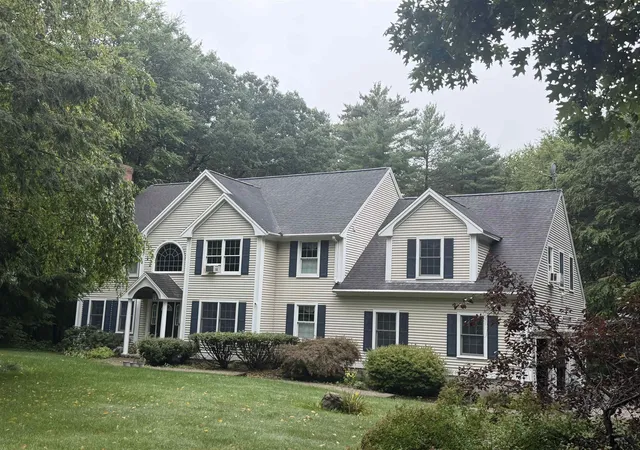 Photo 2 of Single family home for sale at 7 Palmer Dr, Kensington, NH 03833 | MLS# 5108110 | Listing updated on 2026-09-16