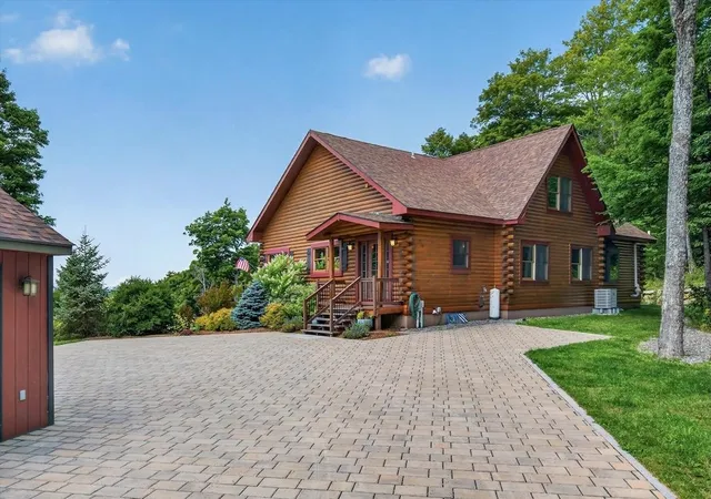 Photo 1 of Single family home for sale at 1337 Andover Ridge Rd, Chester, VT 05143 | MLS# 5108111 | Listing updated on 2026-09-16