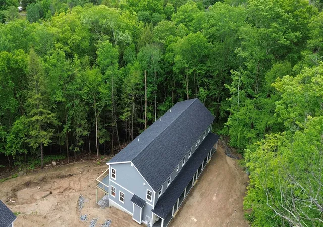 Photo 3 of Townhouse for sale at 612 Upper Mad River Rd #4, Thornton, NH 03285 | MLS# 5108115 | Listing updated on 2026-09-17