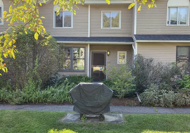 Photo 1 of Townhouse for sale at 14 Stonehedge Dr #M-14, South Burlington, VT 05403 | MLS# 5108117 | Listing updated on 2026-09-04