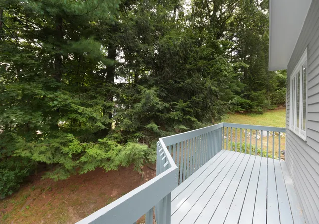 Photo 4 of Townhouse for sale at 42 Dogwood Dr, Nashua, NH 03062 | MLS# 5108120 | Listing updated on 2026-09-04