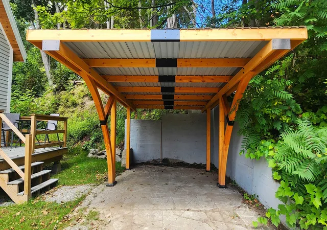 Photo 2 of Single family home for sale at 188 Wall St, Springfield, VT 05156 | MLS# 5108147 | Listing updated on 2026-09-18