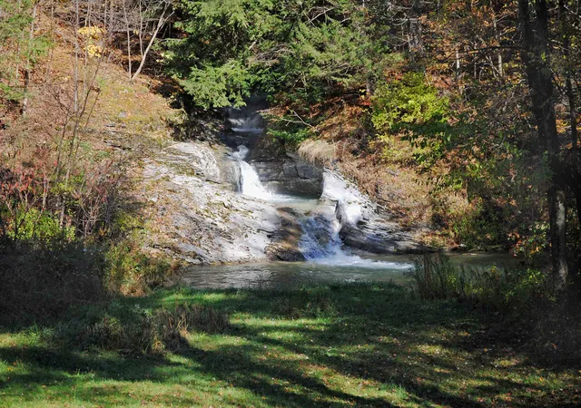 Photo 1 of Single family home for sale at 398 Tubs Rd, North Pownal, VT 05260 | MLS# 5108151 | Listing updated on 2026-09-11