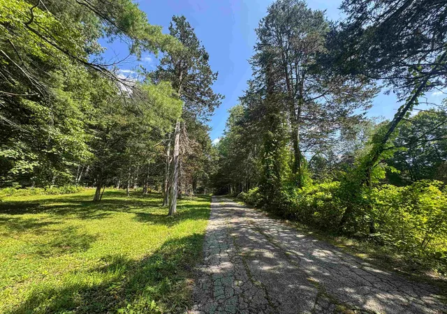 Photo 3 of Single family home for sale at 398 Tubs Rd, North Pownal, VT 05260 | MLS# 5108151 | Listing updated on 2026-09-11