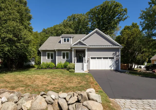 Photo 1 of Sale Pending at 281 Wallis Rd, Rye, NH 03870 | MLS# 5108153 | Listing updated on 2026-09-11