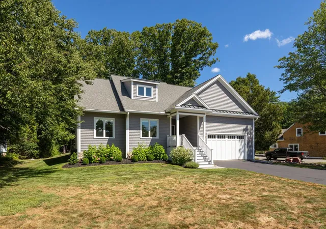 Photo 2 of Sale Pending at 281 Wallis Rd, Rye, NH 03870 | MLS# 5108153 | Listing updated on 2026-09-11