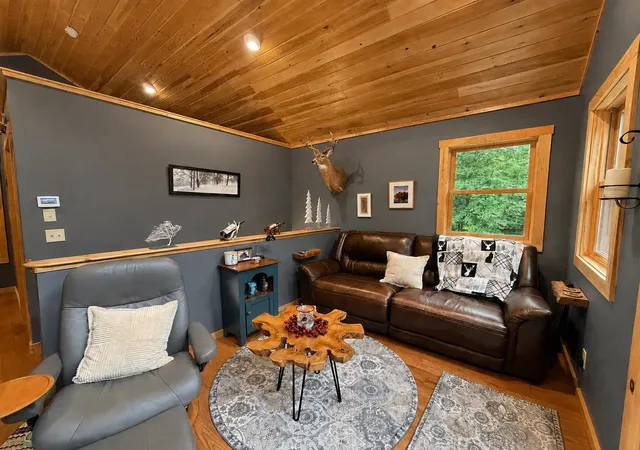 Photo 4 of Single family home for sale at 250 Fairview Ave, Wilmington, VT 05363 | MLS# 5108158 | Listing updated on 2026-10-06