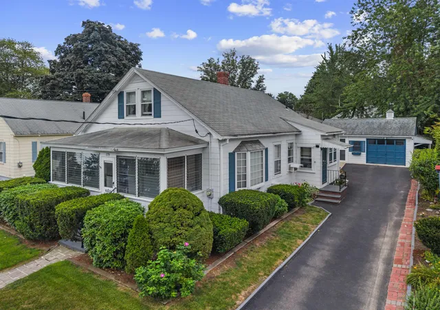 Photo 1 of Single family home for sale at 179 Mitchell St, Manchester, NH 03103 | MLS# 5108161 | Listing updated on 2026-09-17
