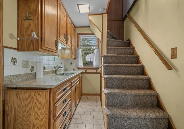 Photo 4 of Single family home for sale at 179 Mitchell St, Manchester, NH 03103 | MLS# 5108161 | Listing updated on 2026-09-17