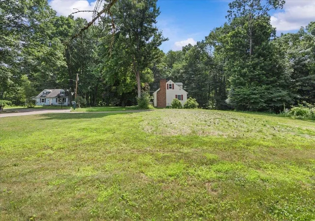Photo 4 of Sale Pending at 274 Eagle Park Dr, Colchester, VT 05446 | MLS# 5108164 | Listing updated on 2026-09-17