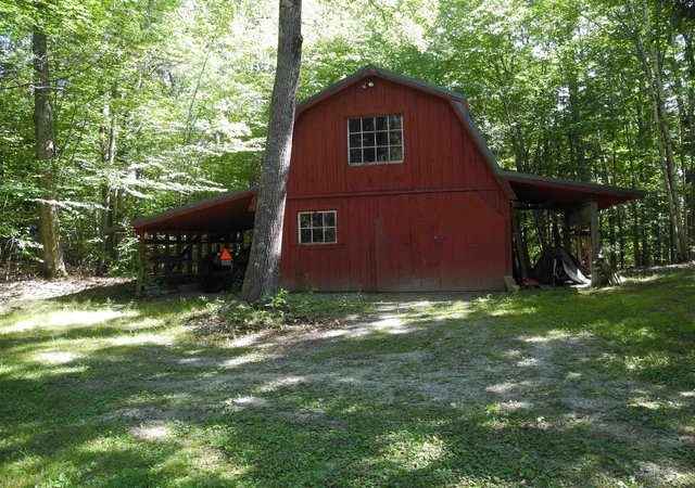 Photo 3 of Sale Pending at 321 Hackleboro Rd, Canterbury, NH 03224 | MLS# 5108169 | Listing updated on 2026-09-12