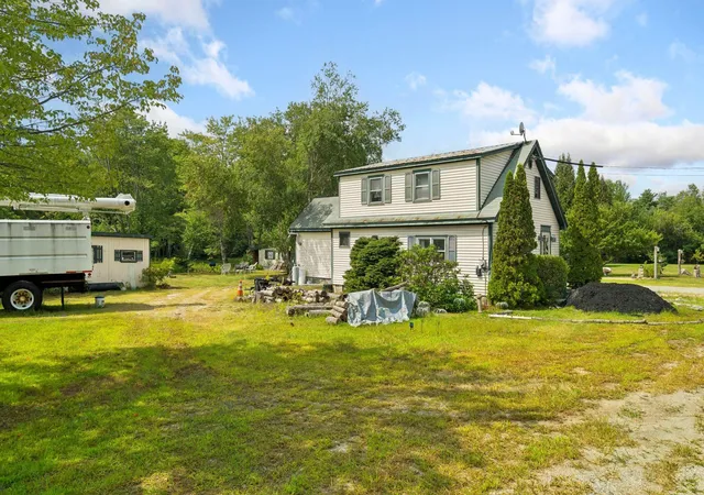 Photo 2 of Single family home for sale at 320 Eaton Rd, Conway, NH 03818 | MLS# 5108174 | Listing updated on 2026-09-06