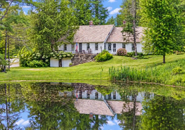 Single family home for sale at 231 Vt 100 Route, Weston, VT 05161 | MLS# 5108175