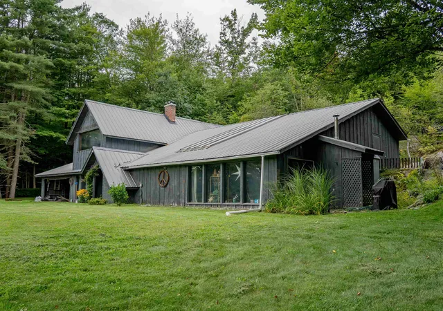 Photo 2 of Single family home for sale at 2640 Main Rd, Huntington, VT 05462 | MLS# 5108193 | Listing updated on 2026-09-13