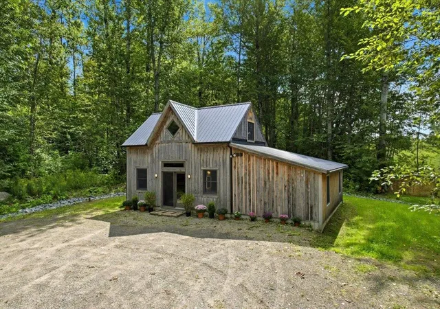 Photo 3 of Single family home for sale at 2734 Gore Rd, Derby, VT 05829 | MLS# 5108205 | Listing updated on 2026-09-04