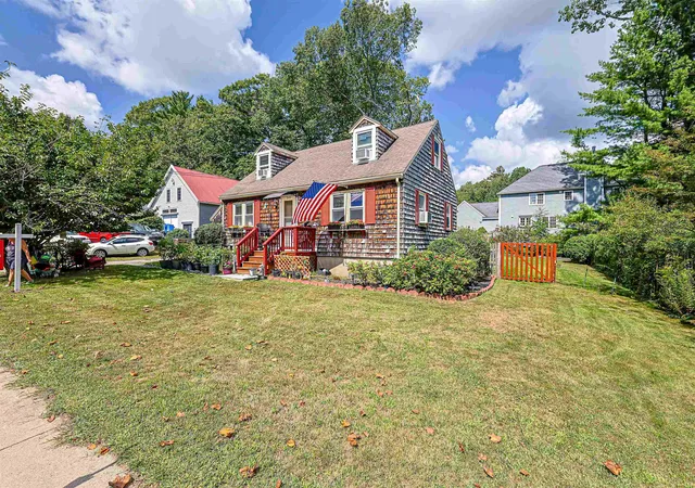 Photo 3 of Single family home for sale at 360 High St, Hampton, NH 03842 | MLS# 5108210 | Listing updated on 2026-09-15