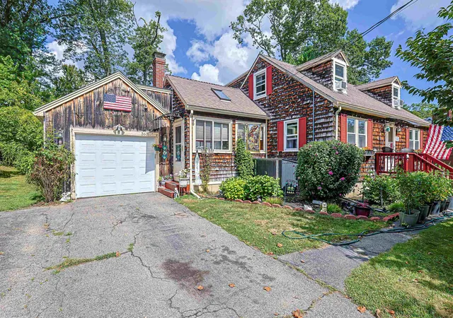 Photo 3 of Single family home for sale at 360 High St, Hampton, NH 03842 | MLS# 5108210 | Listing updated on 2026-09-15