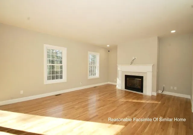 Photo 4 of Single family home for sale at 109 Lantern Dr, Sandown, NH 03873 | MLS# 5108214 | Listing updated on 2026-09-10