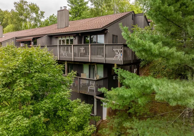 Photo 3 of Townhouse for sale at 443 Alden Partridge Rd #3D, Quechee, VT 05059 | MLS# 5108219 | Listing updated on 2026-09-09