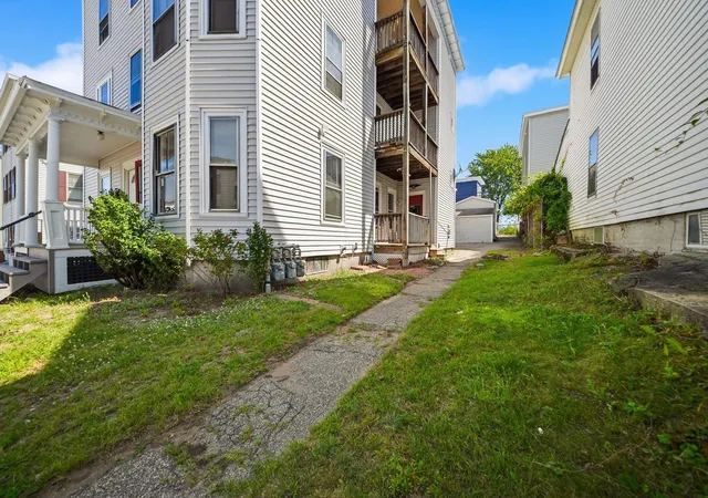 Photo 3 of Sale Pending at 551 Montgomery St, Manchester, NH 03102 | MLS# 5108222 | Listing updated on 2026-09-09