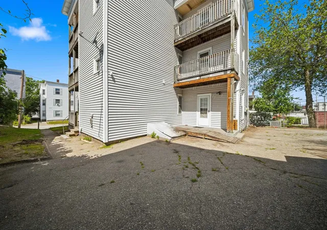 Photo 4 of Sale Pending at 551 Montgomery St, Manchester, NH 03102 | MLS# 5108222 | Listing updated on 2026-09-09
