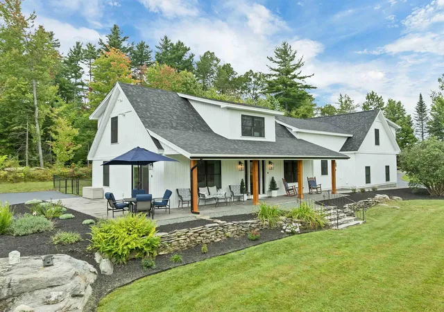 Photo 2 of Single family home for sale at 329 Mountain View Rd, Whitefield, NH 03598 | MLS# 5108226 | Listing updated on 2026-09-04