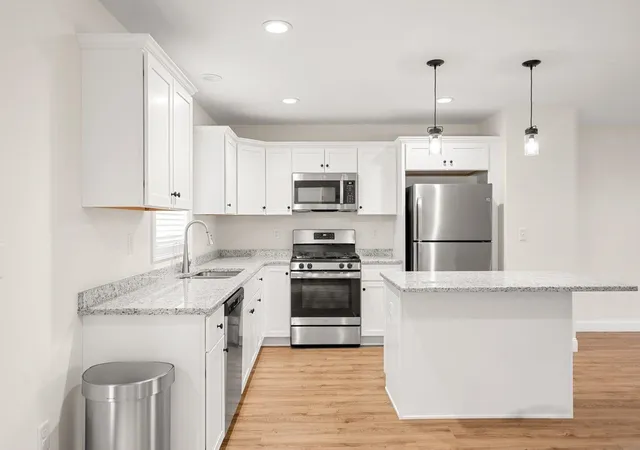 Photo 3 of Condo for sale at 71b Terraceview Dr, Hudson, NH 03051 | MLS# 5108234 | Listing updated on 2026-09-17