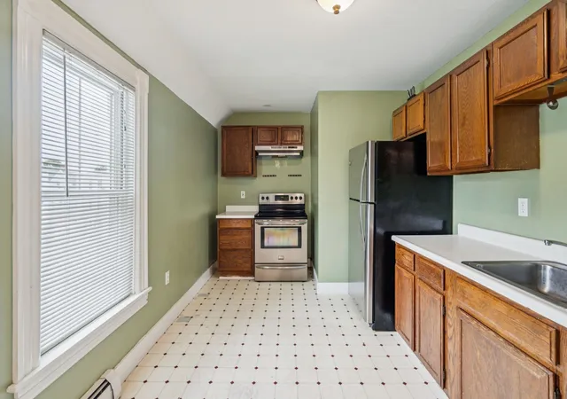 Photo 3 of House for sale at 463 Lake Ave, Manchester, NH 03103 | MLS# 5108239 | Listing updated on 2026-09-08
