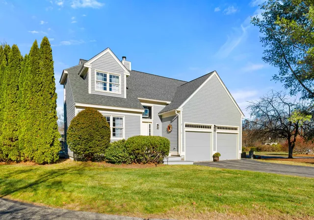 Photo 1 of Single family home for sale at 7 Fox Run Rd, Amherst, NH 03031 | MLS# 5108241 | Listing updated on 2026-09-12