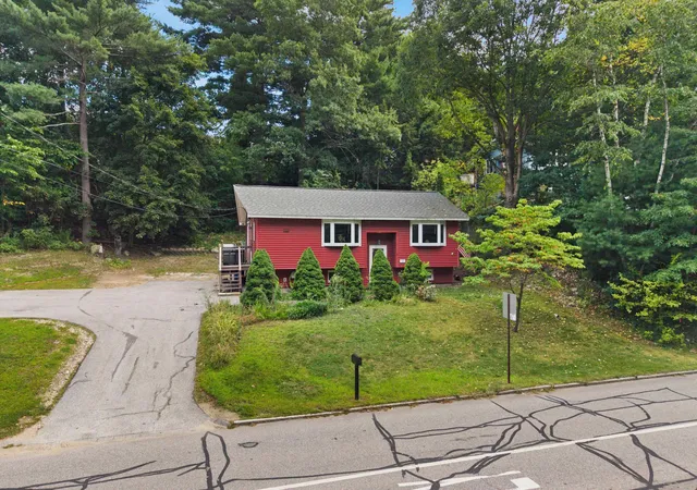 Photo 2 of Sale Pending at 169 Weston Rd, Manchester, NH 03103 | MLS# 5108255 | Listing updated on 2026-09-07