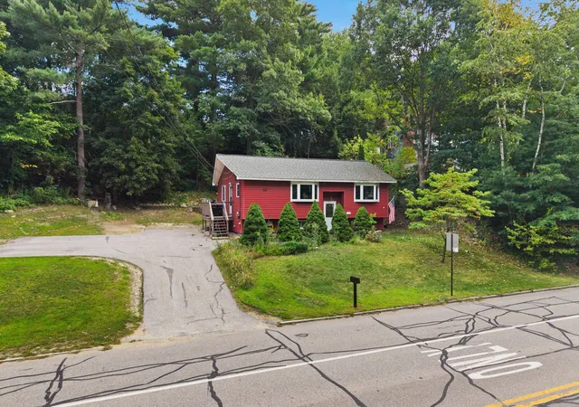 Photo 3 of Sale Pending at 169 Weston Rd, Manchester, NH 03103 | MLS# 5108255 | Listing updated on 2026-09-07