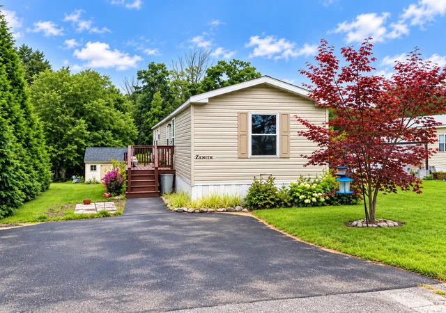 Photo 3 of Manufactured home for sale at 2 Parker Ave, Raymond, NH 03077 | MLS# 5108256 | Listing updated on 2026-10-03