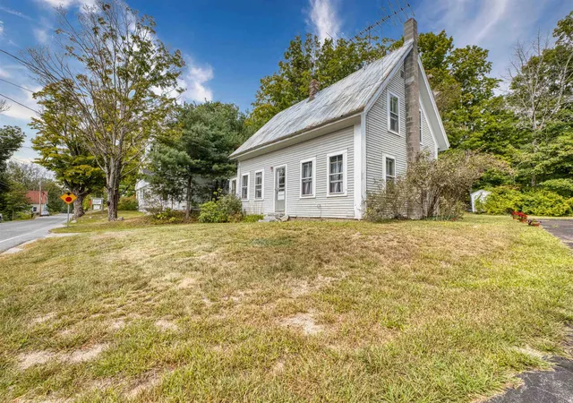 Photo 2 of Single family home for sale at 92 Moultonville Rd, Center Ossipee, NH 03814 | MLS# 5108260 | Listing updated on 2026-09-04